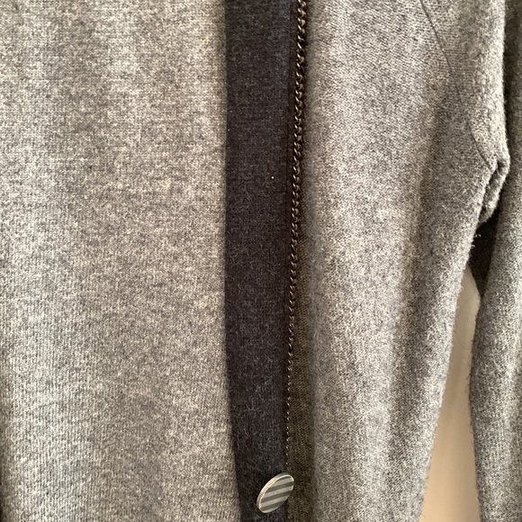 Cardigan in Size small - Picture 2 of 4